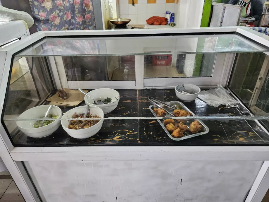 Piața din Central Flacq, tarabe cu produse alimentare
