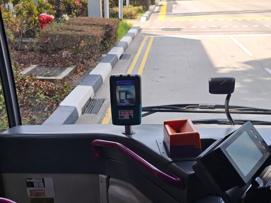 Plata cu cardul în autobuz