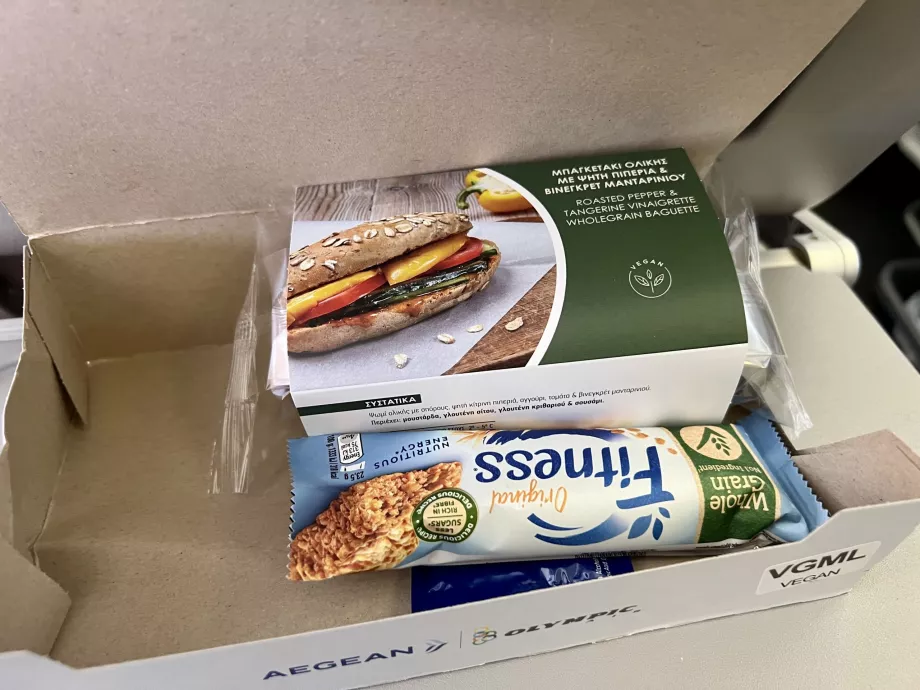 Catering oferit de Aegean Airlines