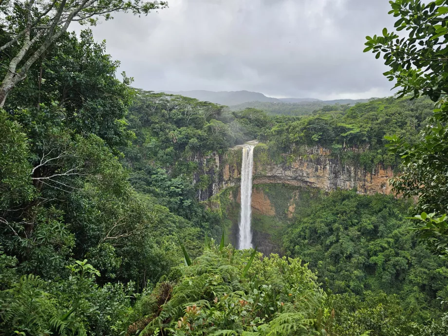Cascada Chamarel