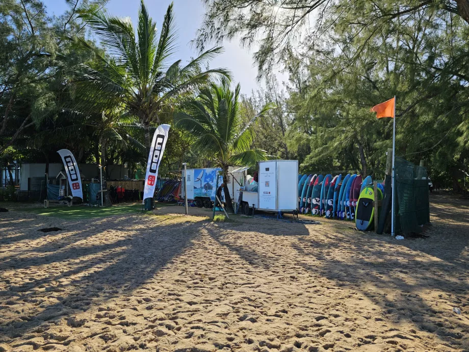 Școală de kitesurfing la plaja Le Morne