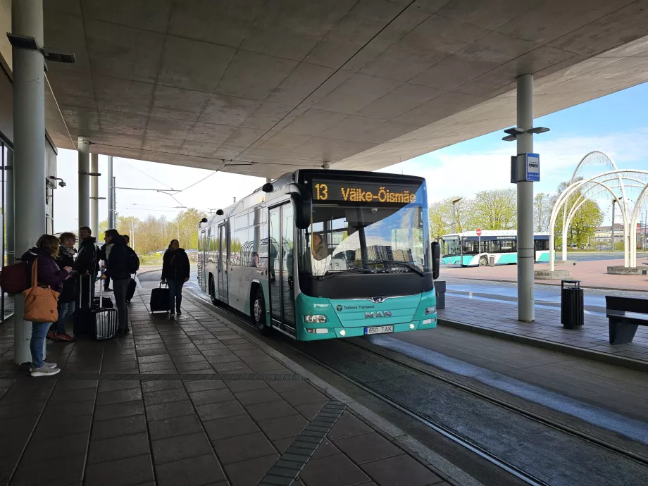 Stație de autobuz urban