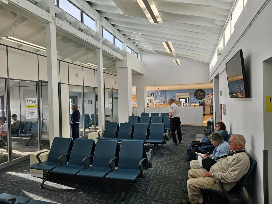 Terminal, Aeroportul ISC