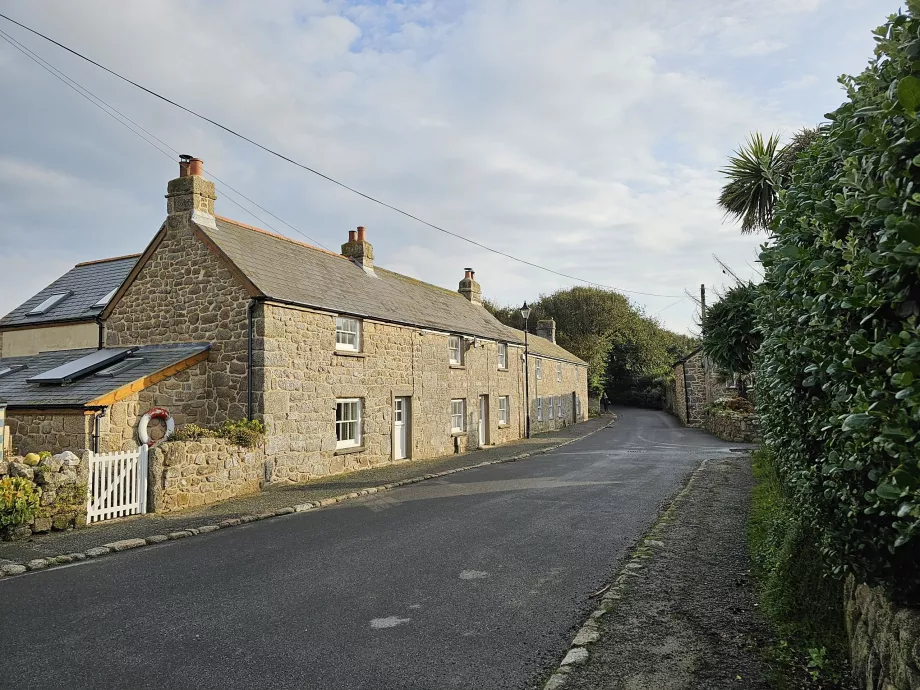 Traseu pietonal de la aeroport la Hugh Town