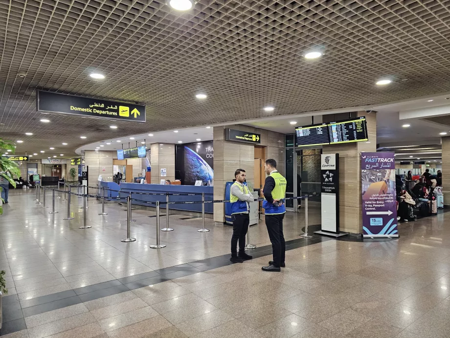 Conexiuni cu zboruri interne și internaționale