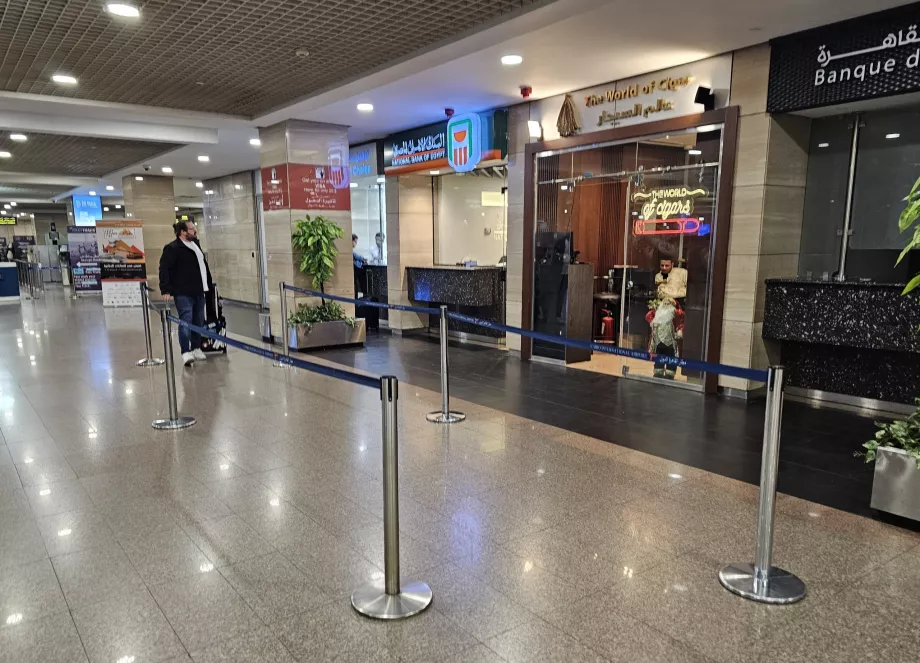 Bariere bancare pentru cumpărarea unei vize egiptene