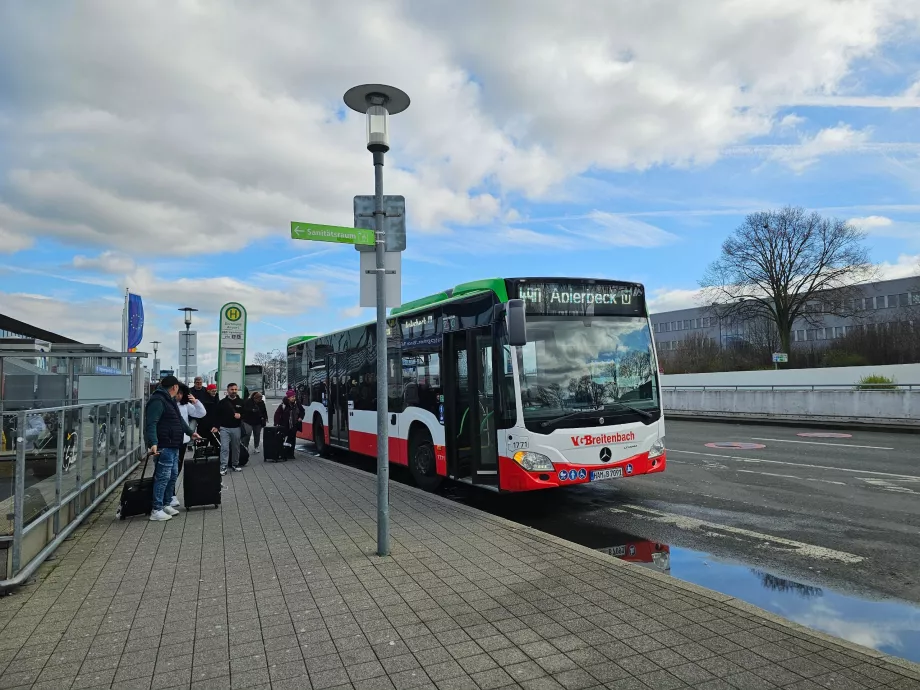 Autobuz 490 până la stația de metrou