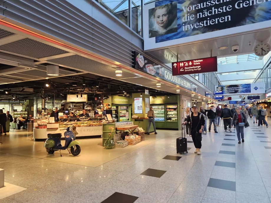 Restaurant în zona de tranzit