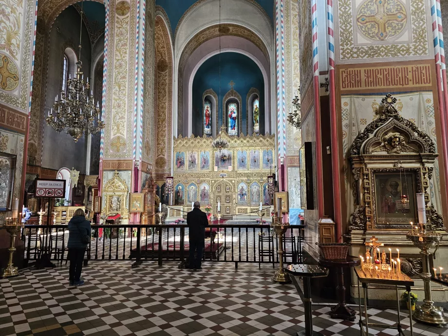 Interiorul Catedralei Alexander Nevsky