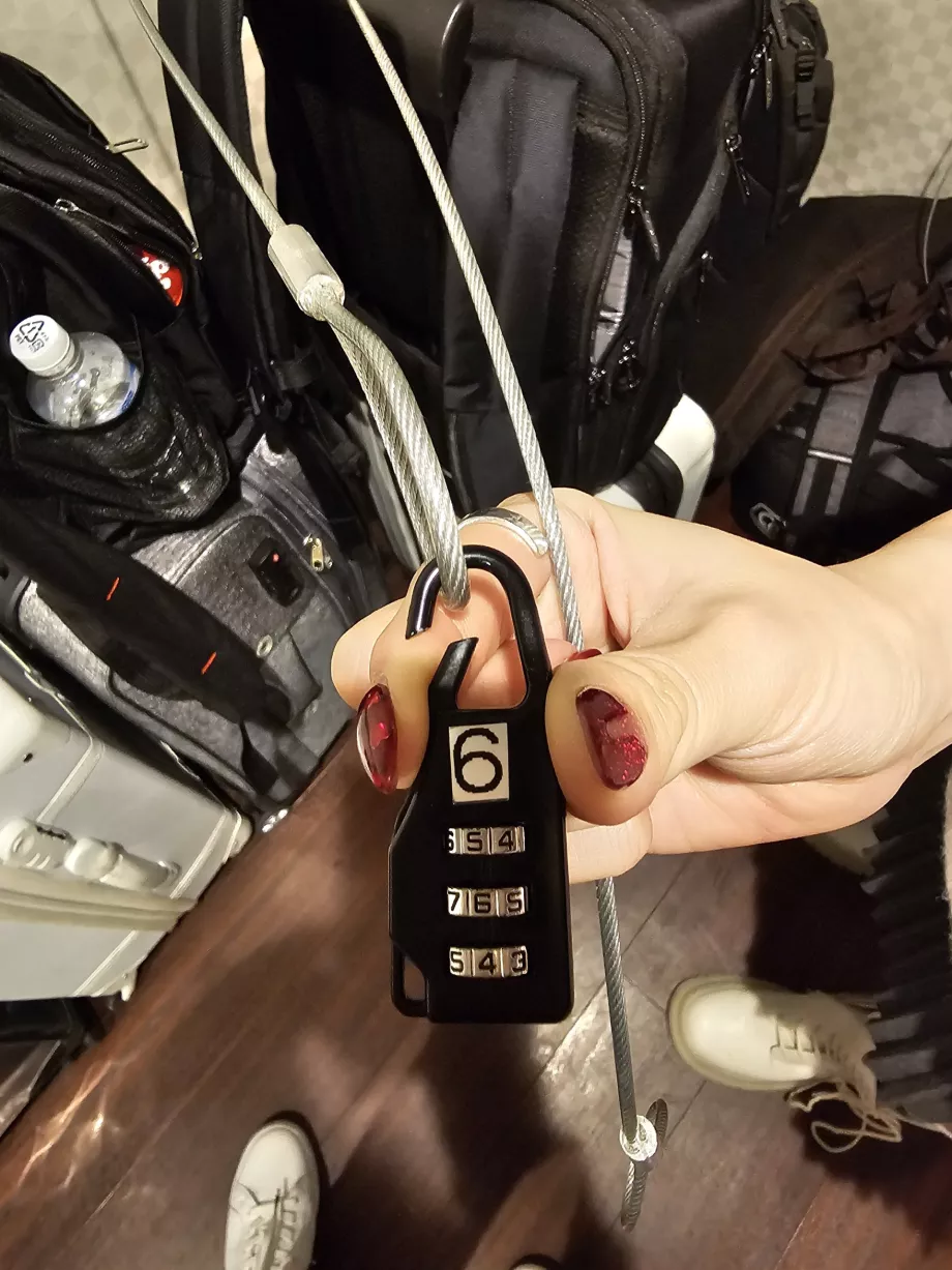 Încuietoare în camera de bagaje