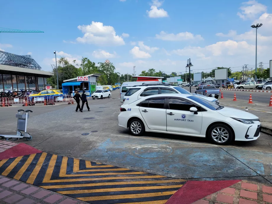 Taxi la Aeroportul Chiang Mai