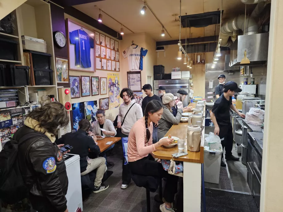Hinoya Curry, interior