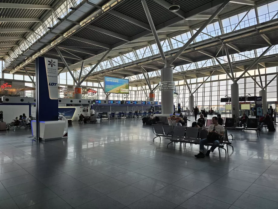 Terminalul Aeroportului WAW