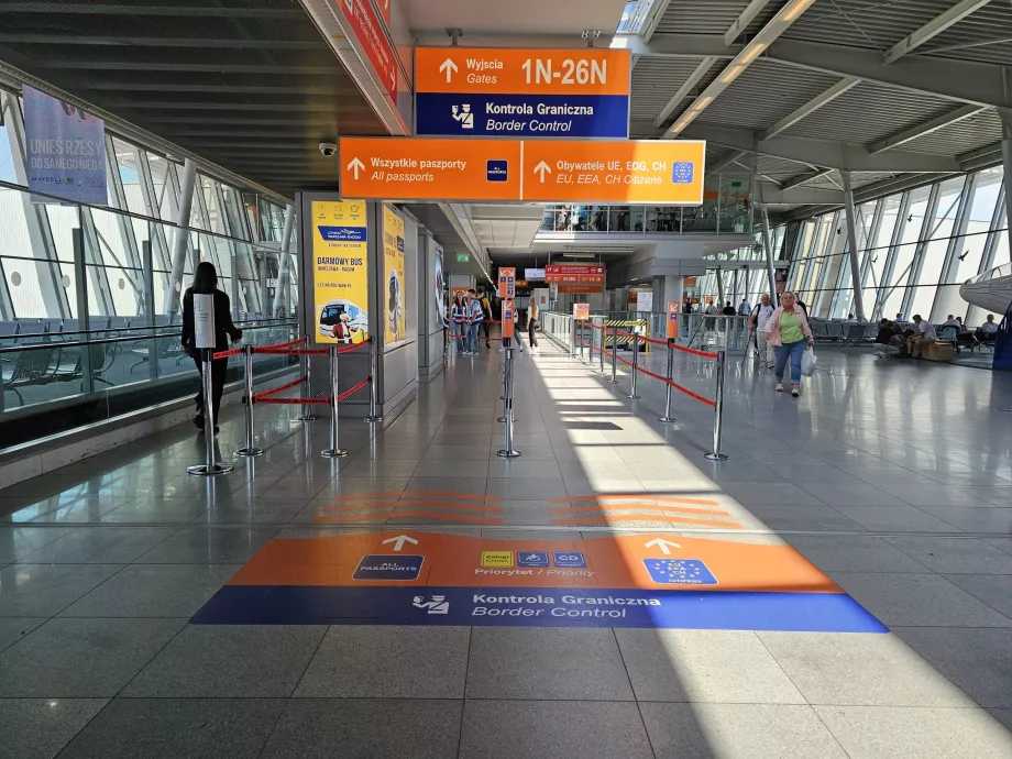 Controlul la frontieră la porțile de plecare în afara spațiului Schengen