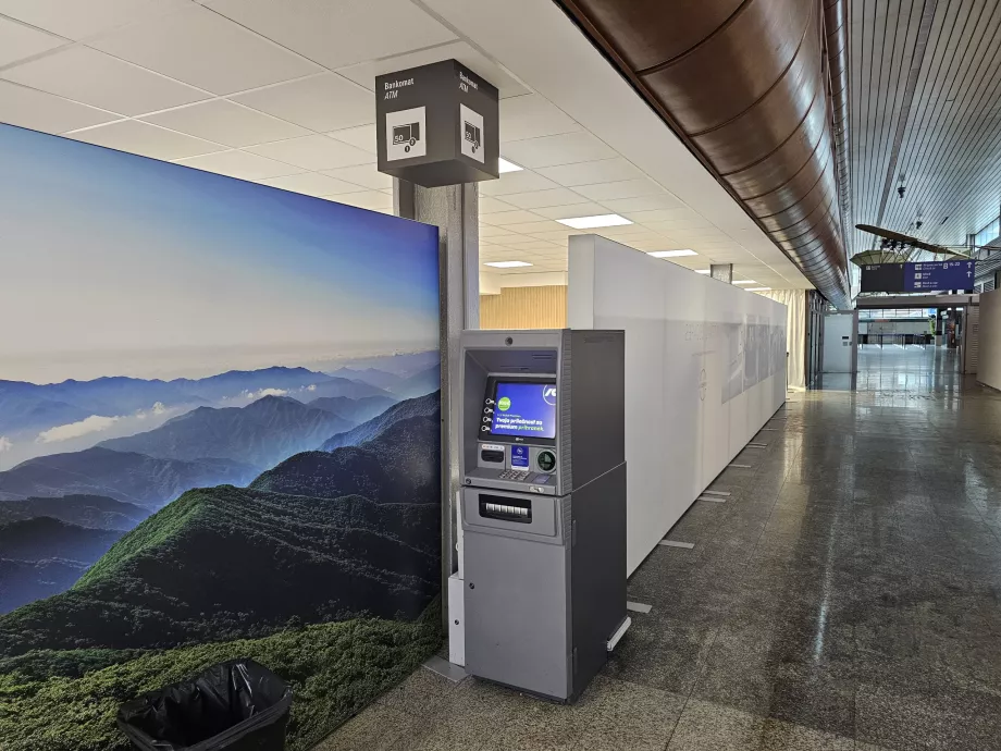 NLB ATM, Zonă publică, Sosiri