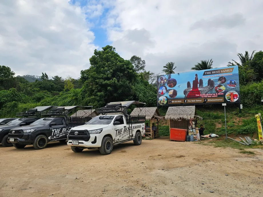 Jeep-uri de transport la Overlap Stone 2