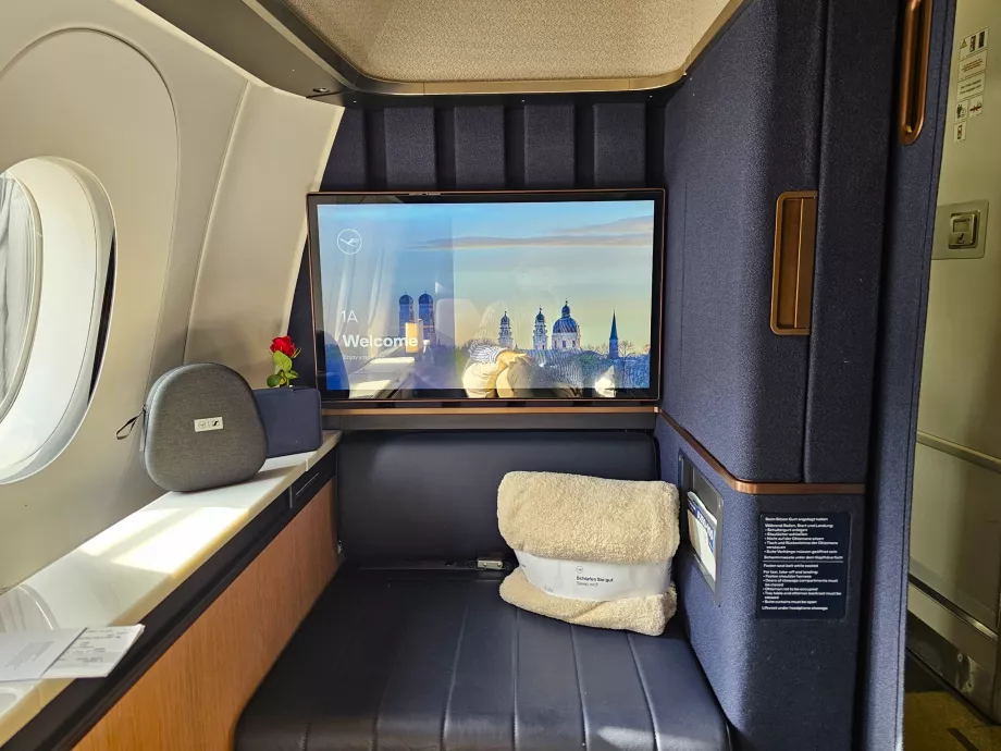 Allegris First Class, locul 1A