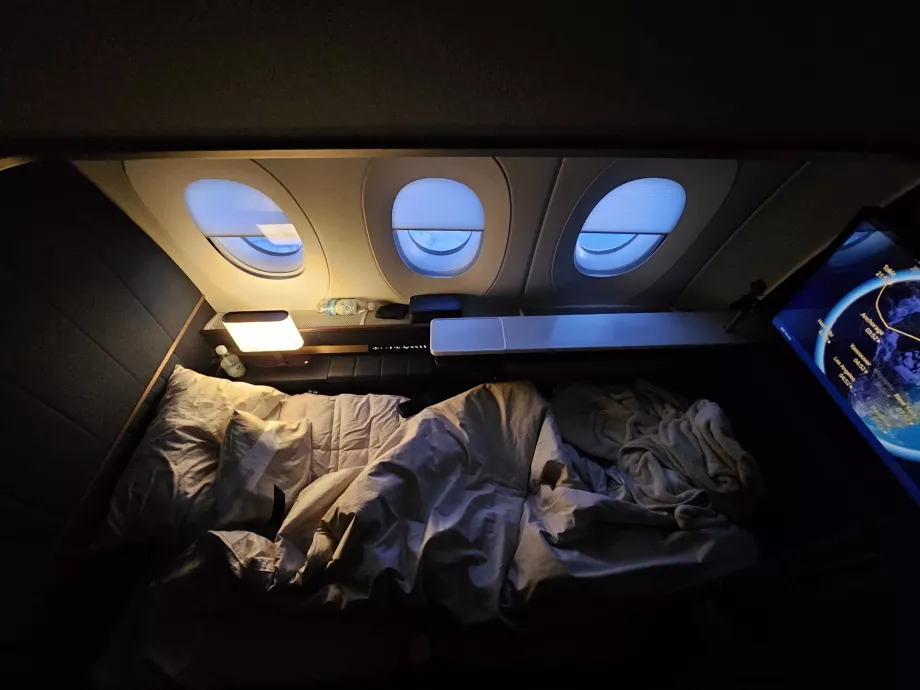 Canapea extensibilă pe pat