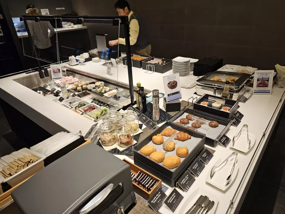 Răcoritoare la barul bufet