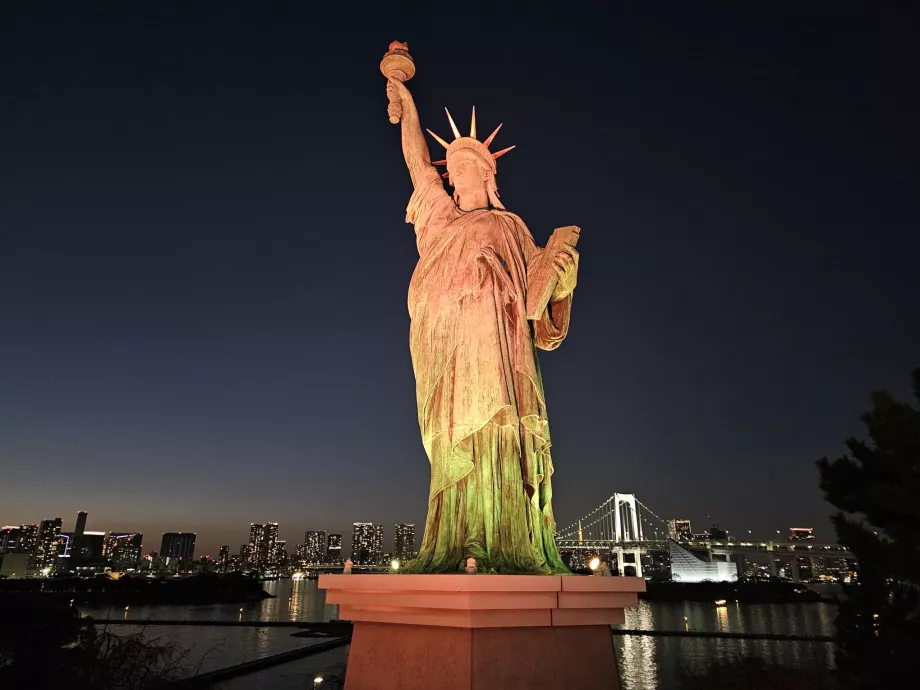Statuia Libertății Odaiba