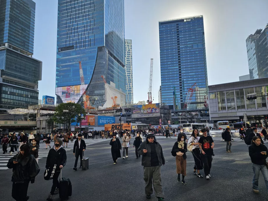 Intersecția Shibuya pe timp de zi