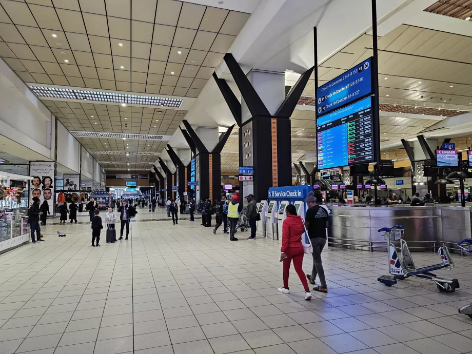 Terminalul B, check-in