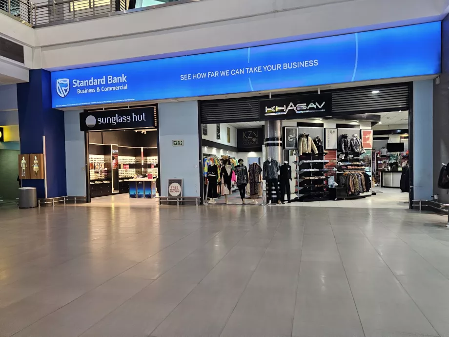 Magazine în zona publică