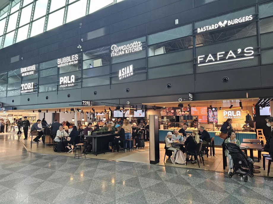 Food Court, zonă de tranzit