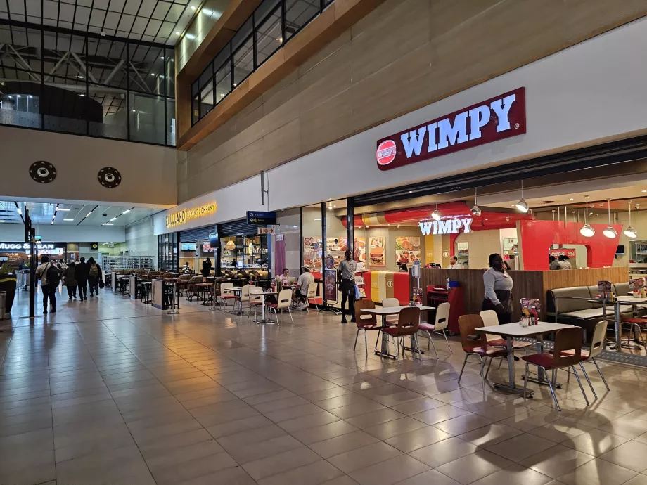 Food court, secțiunea de tranzit intern