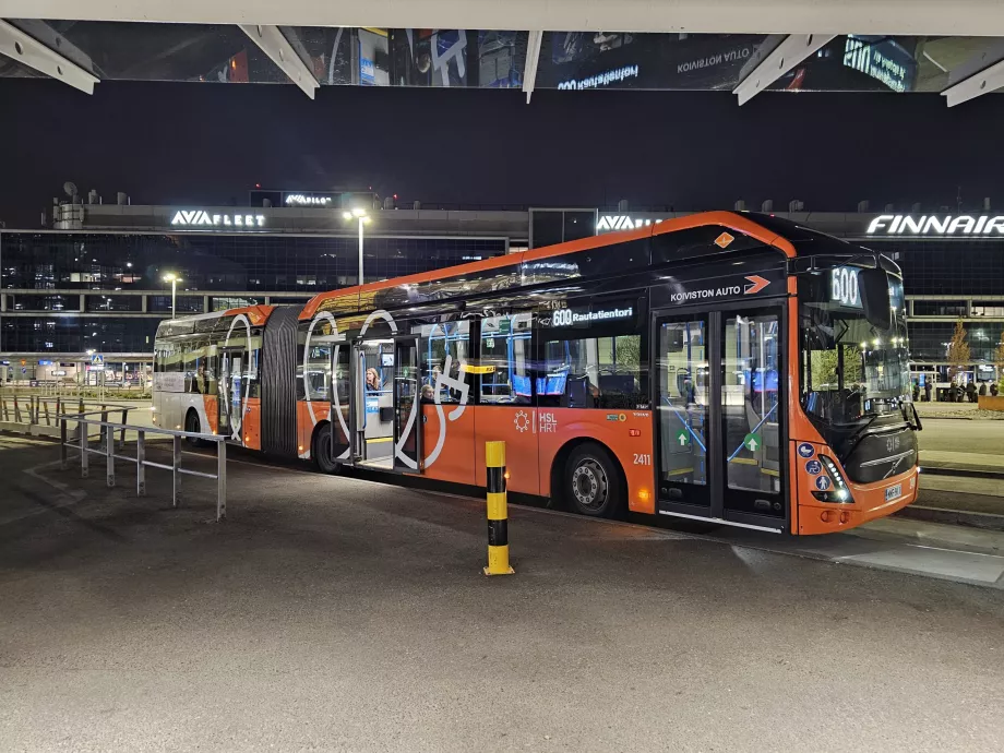 Stație de autobuz 600
