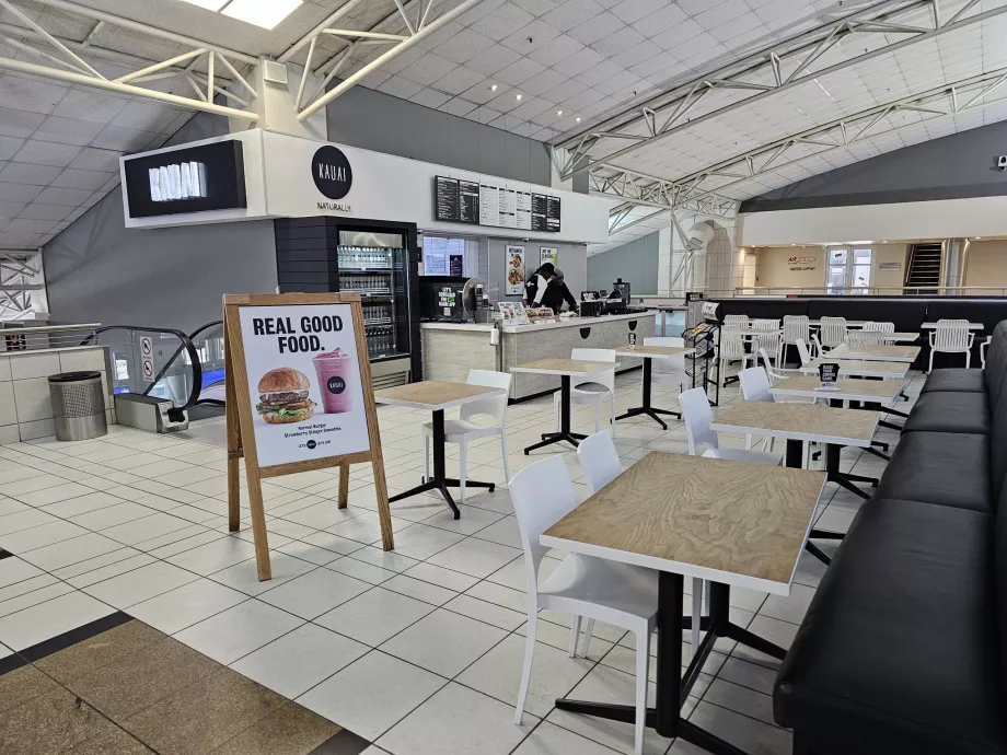 Cafenea în zona publică