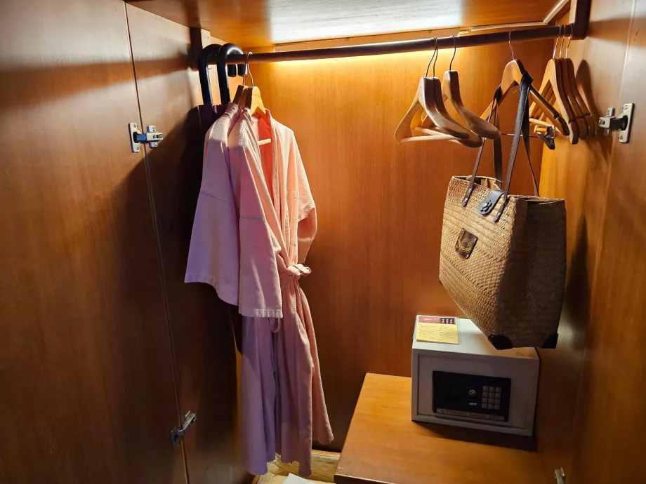 Halate de baie și seif