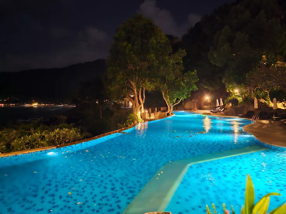 Piscină mare de hotel