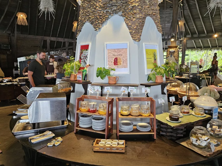 Mic dejun: gemuri și marmelade