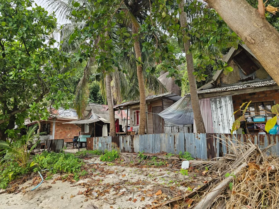 Rin Nai Beach, o mahala la marginea plajei