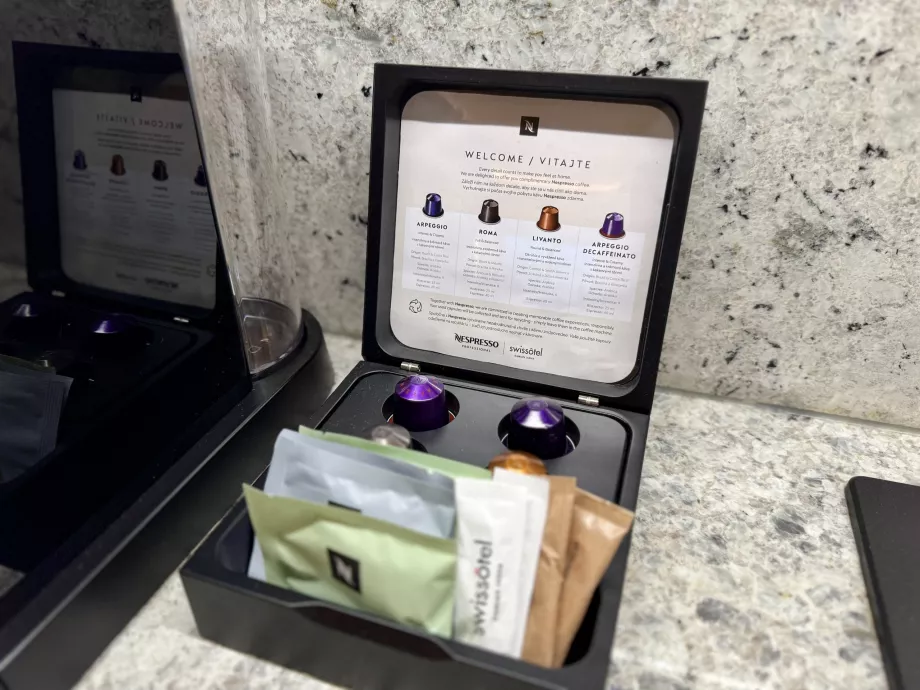 Cafea Nespresso în cameră