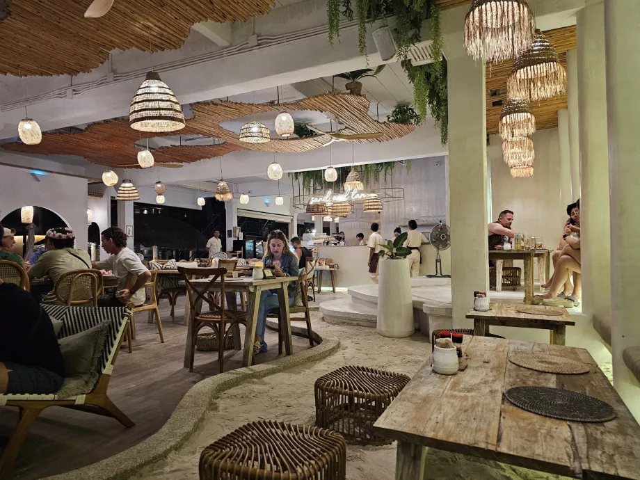 Petrecere cu lună plină