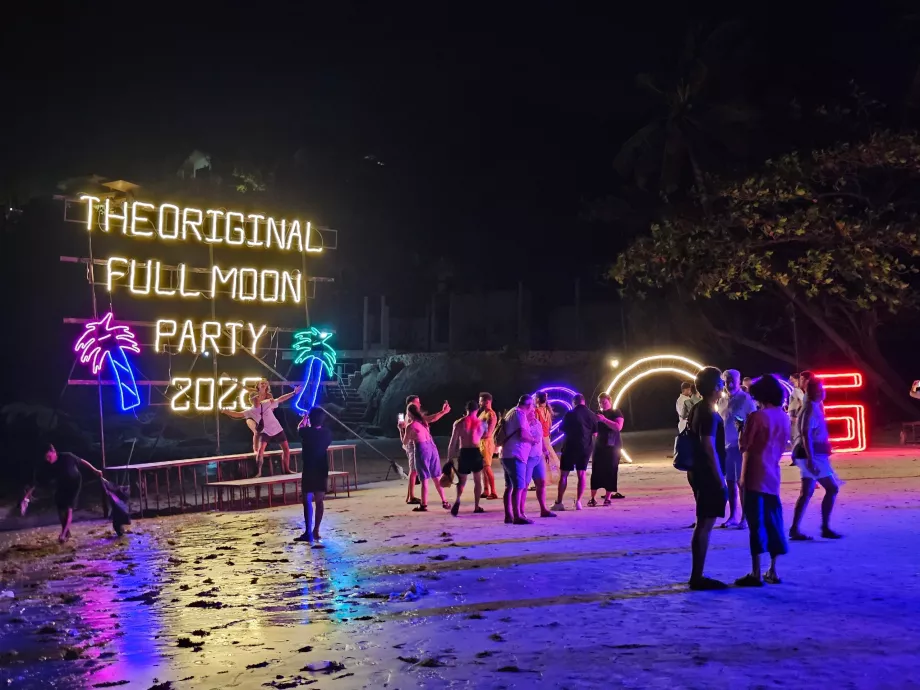 Petrecere cu lună plină