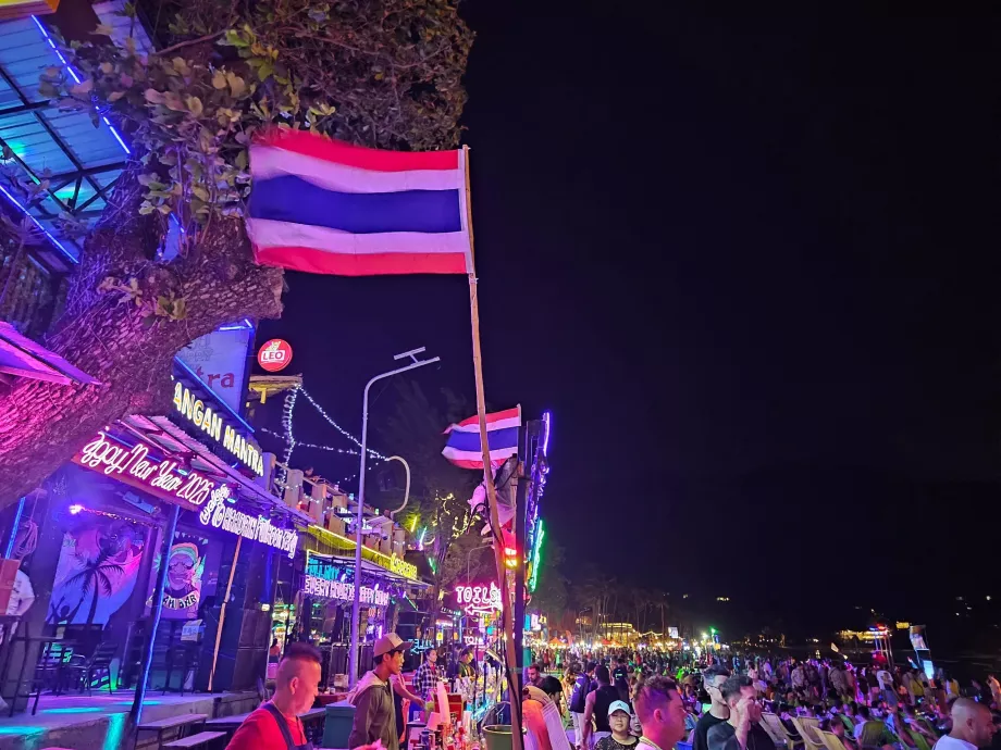 Petrecere cu lună plină