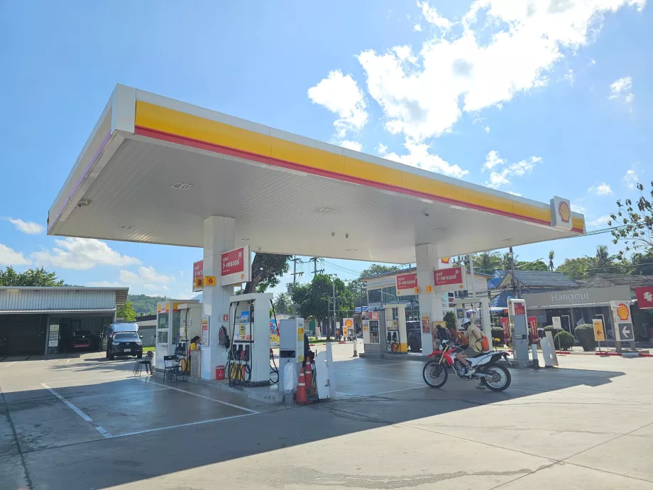 Pompă de benzină modernă