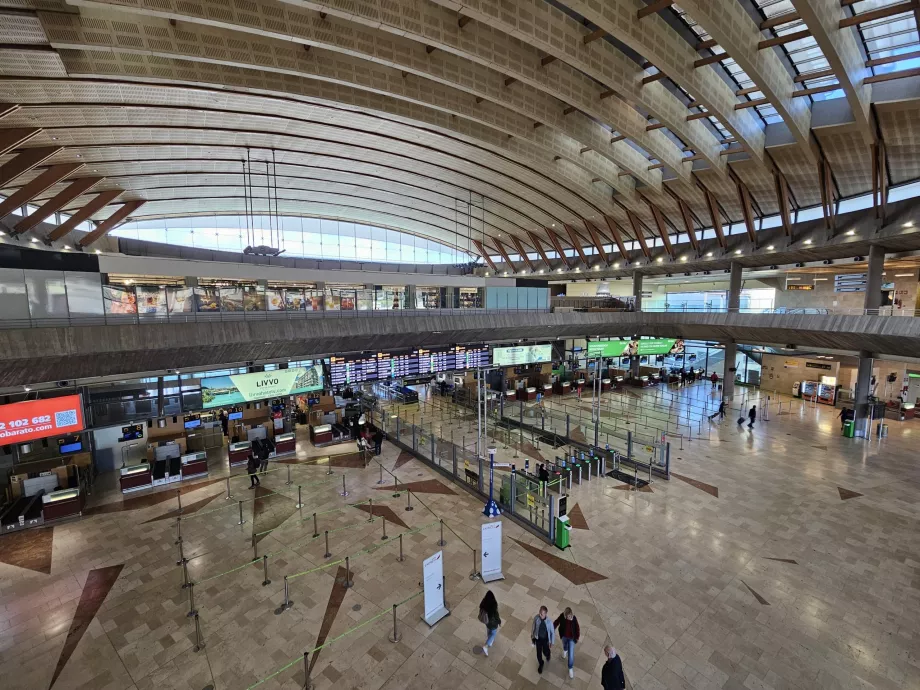 Sala de plecări a Aeroportului Tenerife Norte