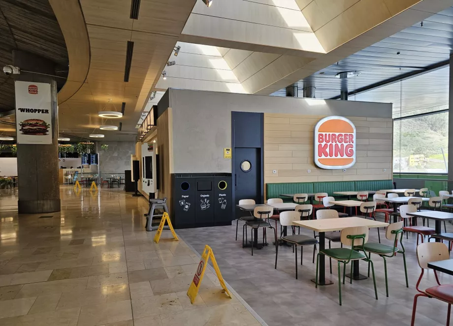 Burger King după controlul de securitate