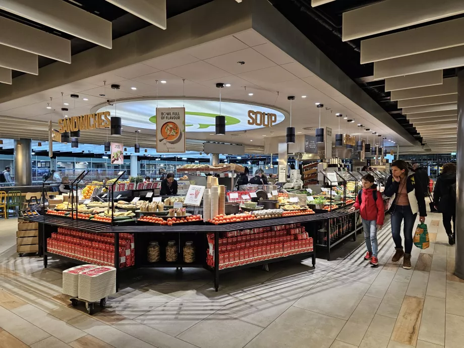 Food Court, zonă de tranzit, Schengen