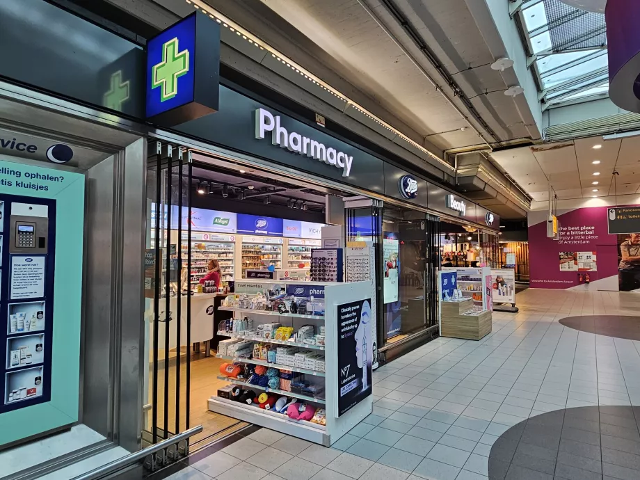Farmacia Boots, Aeroportul AMS