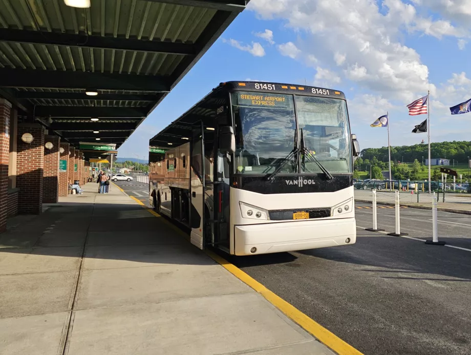 Megabus către centrul orașului New York