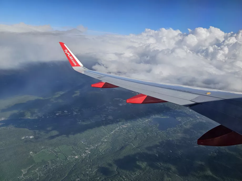 Vedere de apropiere a aeroportului SWF