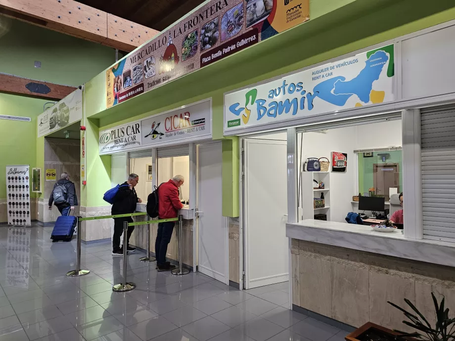 Ghișee de închirieri auto în terminal