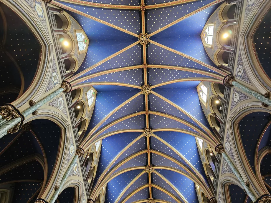 Bazilica Notre Dame