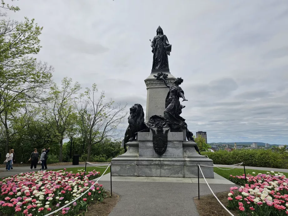 Statuia reginei Victoria