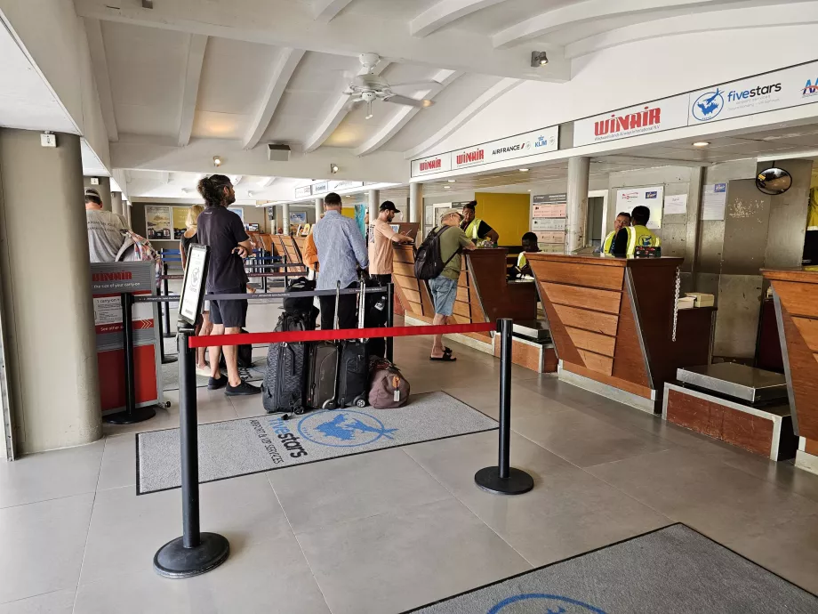 Ghișee de check-in, Aeroportul SBH